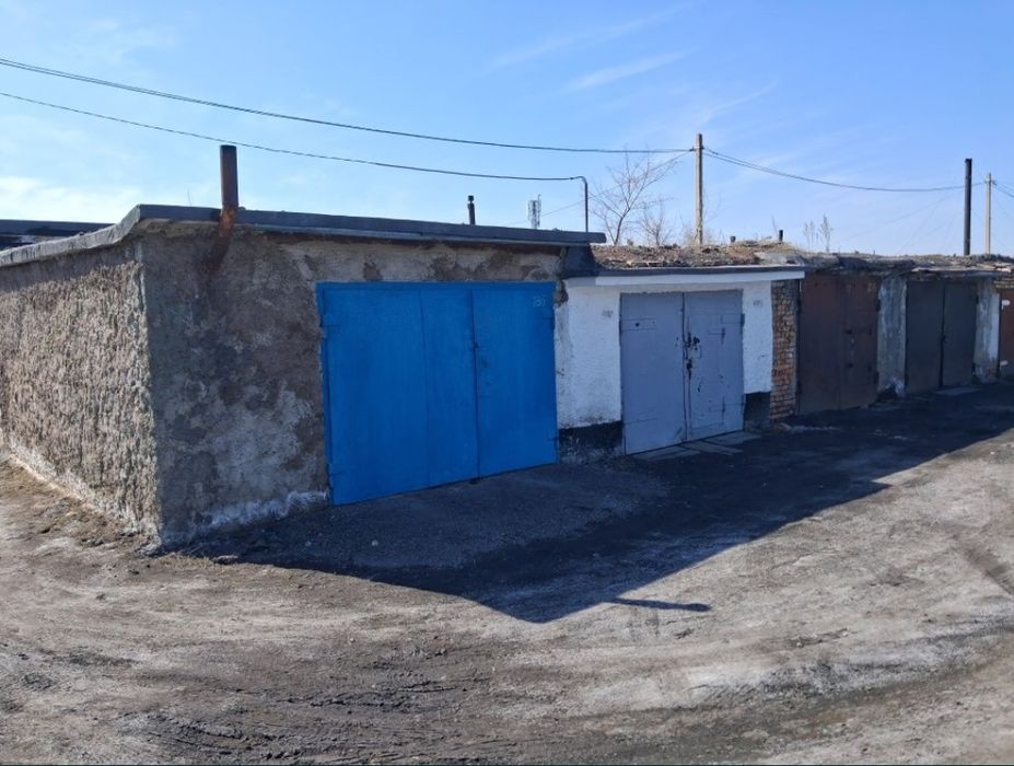 Продаю гараж на болоте