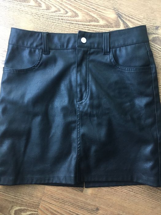 Fustă bershka mărimea M superbă