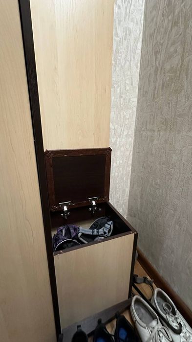 Продаю шкаф в прихожую