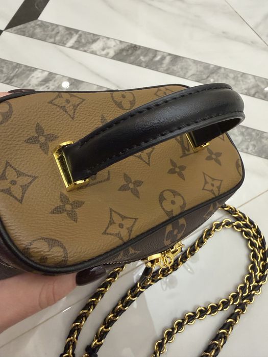 Продам сумочку LV