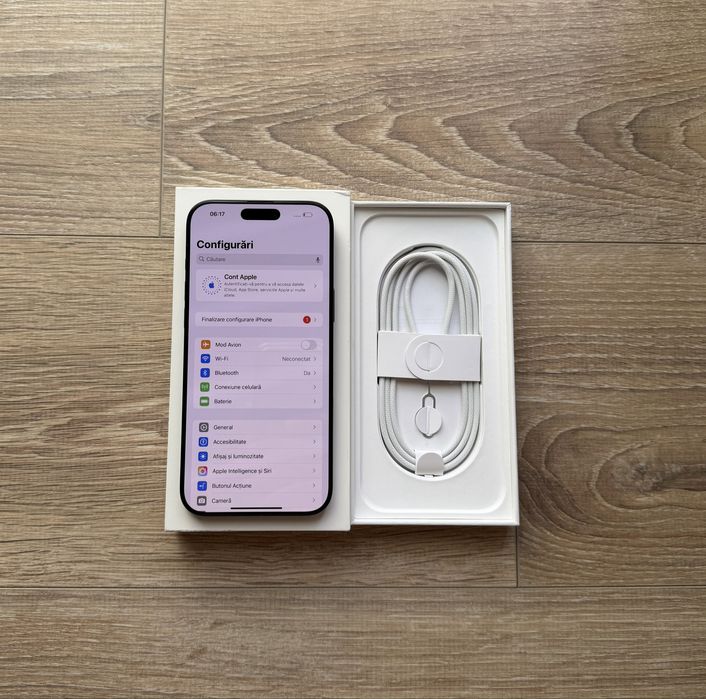Iphone 16 PRO MAX, 256gb, bat.100% - 35 cicluri încărcare - negru titan
