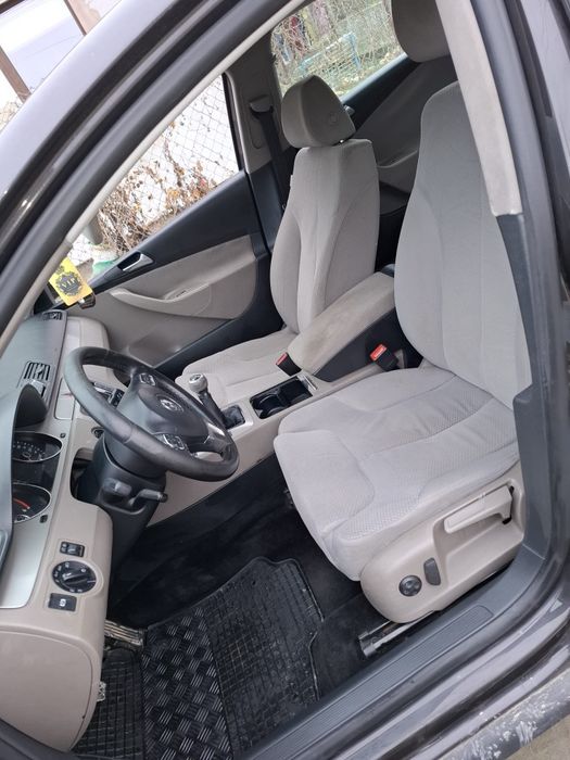 Vând passat B6 2010, 1.6 tdi