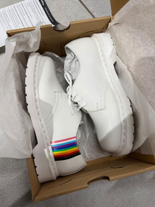 Обувки dr. Martens, чисто нови, 38 номер