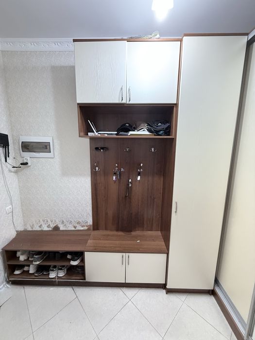 Продам мебель в прихожую
