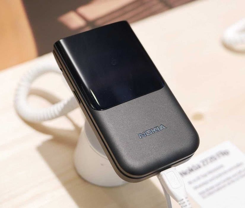 [Новый] Yengi Nokia Flip 2720 Raskladushka