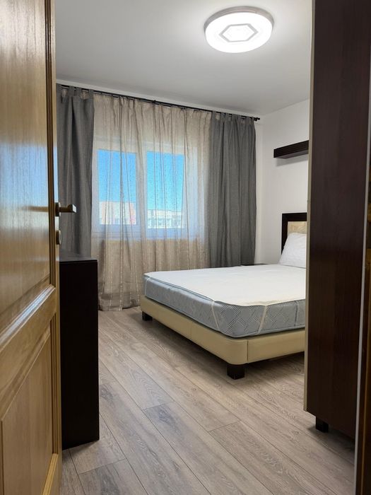 PERSOANĂ PRIVATĂ ÎNCHIRIEZ apartament 2 camere decomandat , 54 mp , Constanța, zona Dezrobirii.