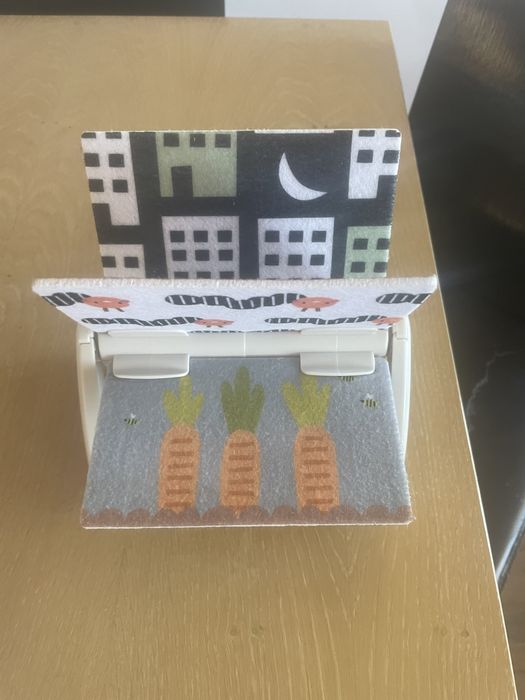 Въртяща се бебешка книжка - Образователна играчка Taf Toys