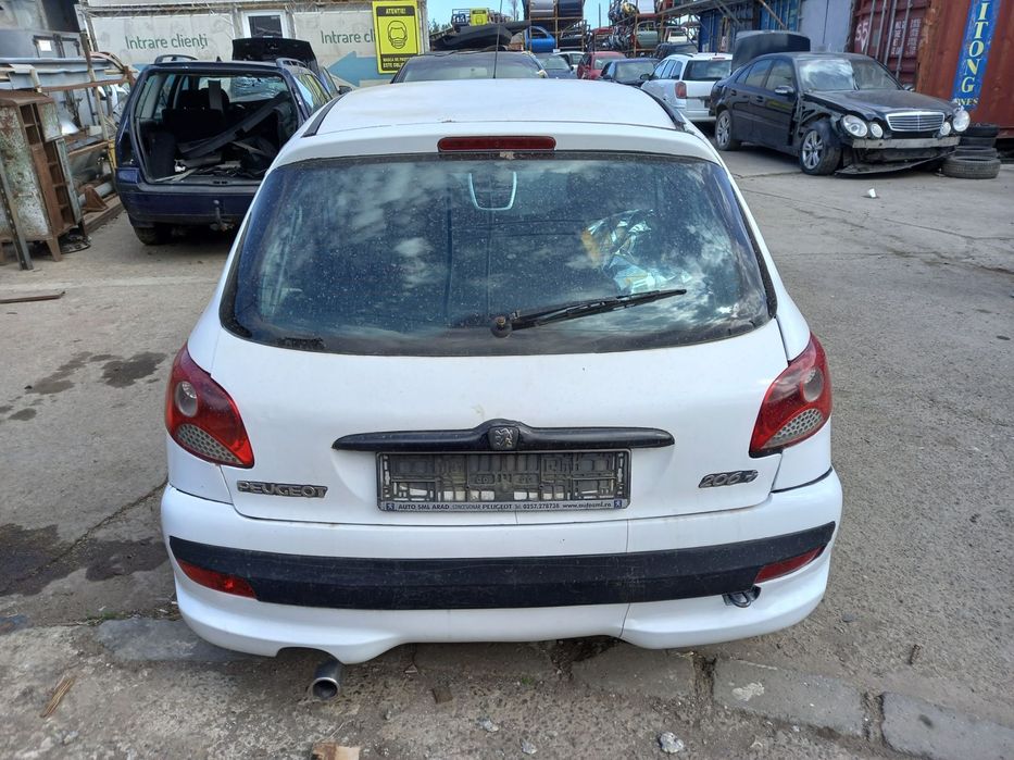 Dezmembrari  Peugeot 206+ (T3E)  2009  > 0000 1.4 i Benzina