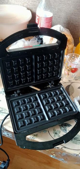 Продам сендвичницу