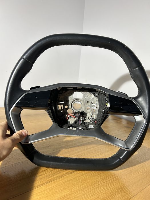 Volan  teșit Audi/ padele/ comenzi tactile