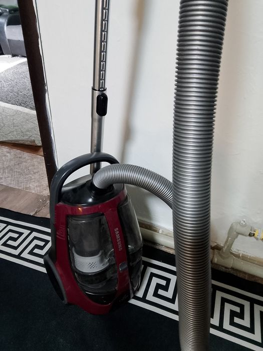 Продам пылесос Самсунг мощьный