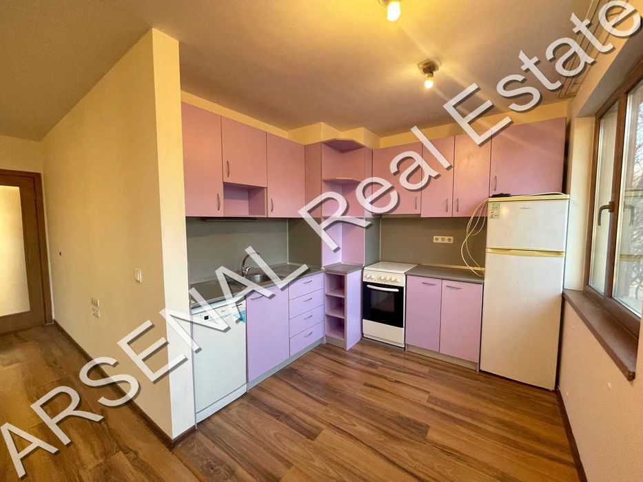 Дава се под наем Тристаен апартамент в София, Център - 110 кв.м за 750 € - Снимка #2