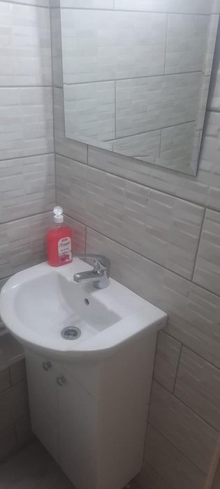 Închiriez garsoniera !!!  tel.0745828297