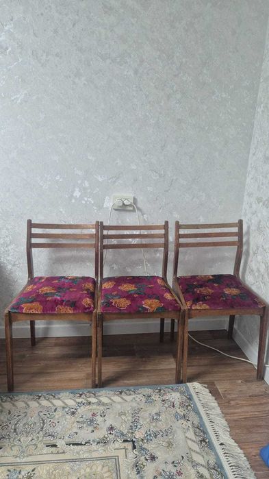 Продам стулья деревянные советские