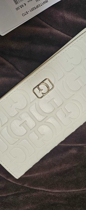Оригинално портмоне Guess