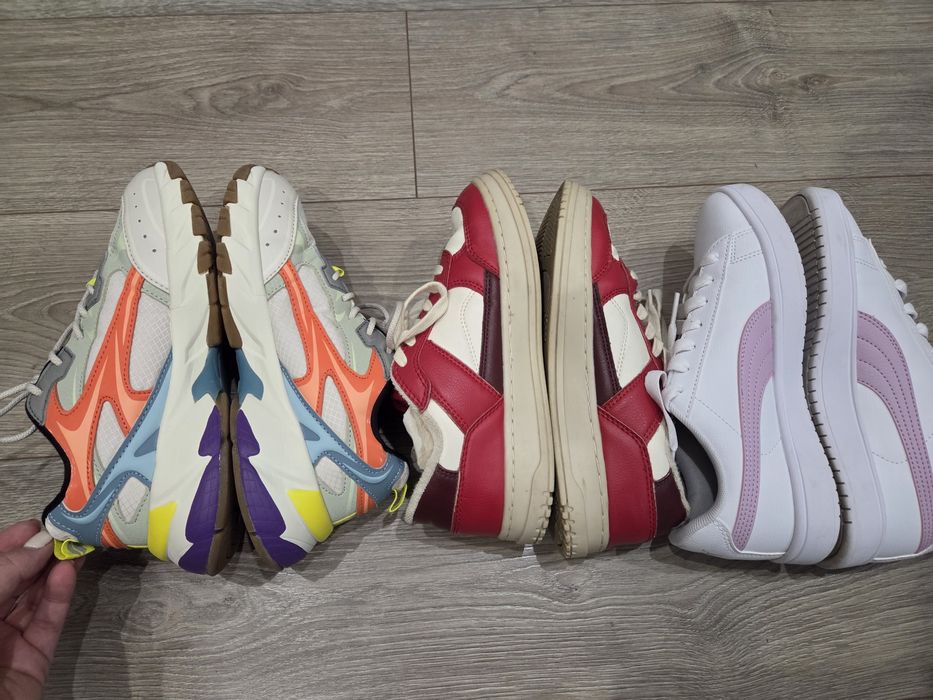 Продавам момичешки кецове