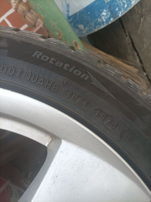 Мерцедес Джанти 17ки с зимни гуми