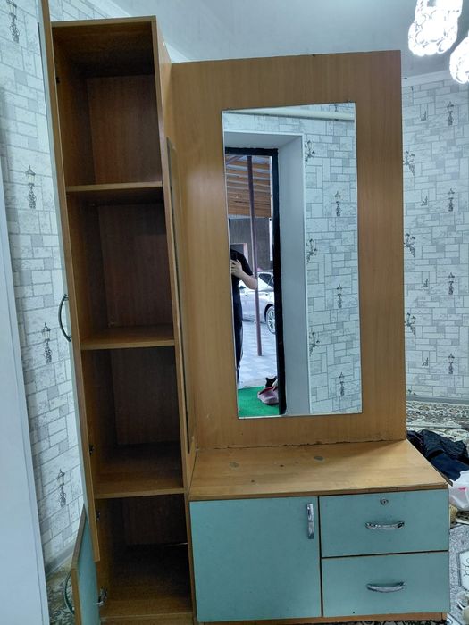 Прихошка шкаф сатылады