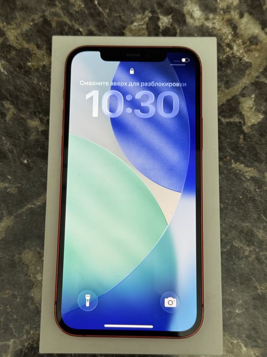 Продам айфон 12