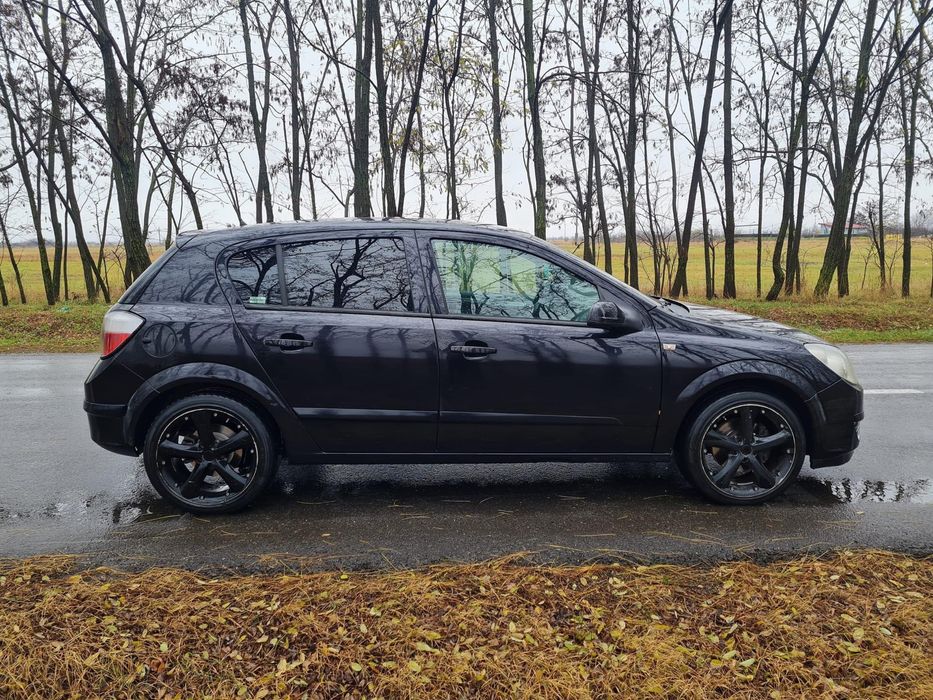 Aripa spate , prag / praguri / lonjeron stanga / dreapta Opel Astra H