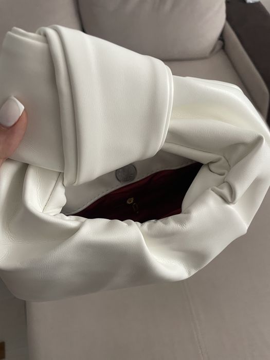 Дамски чанти различни цветове