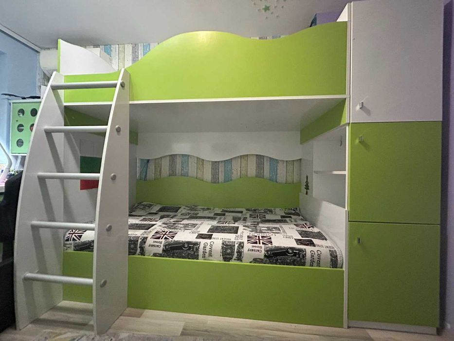 Продавам мебели за детска стая