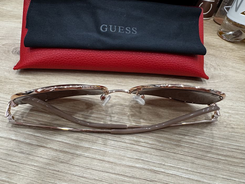 Дамски очила Guess