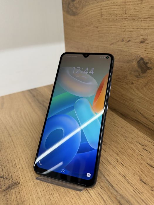 Vivo Y55.