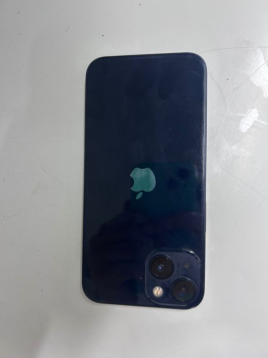 iPhone 14 темно синний цвет