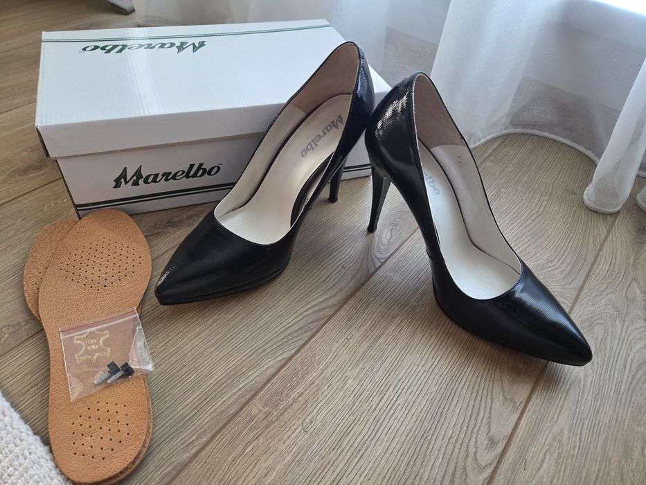 Pantofi din piele, toc cui, marime 39