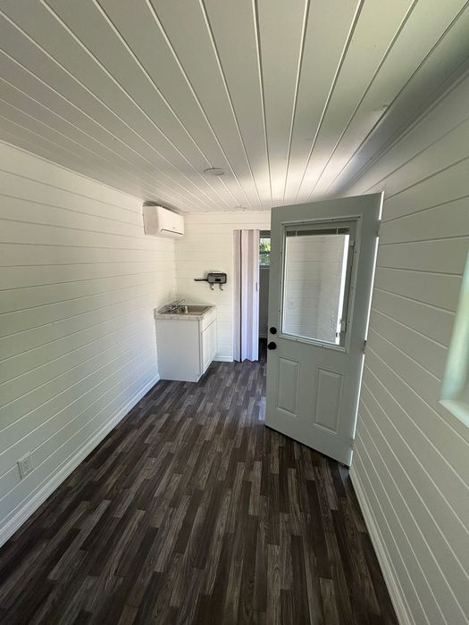 Окна, двери, витражи, балконы,