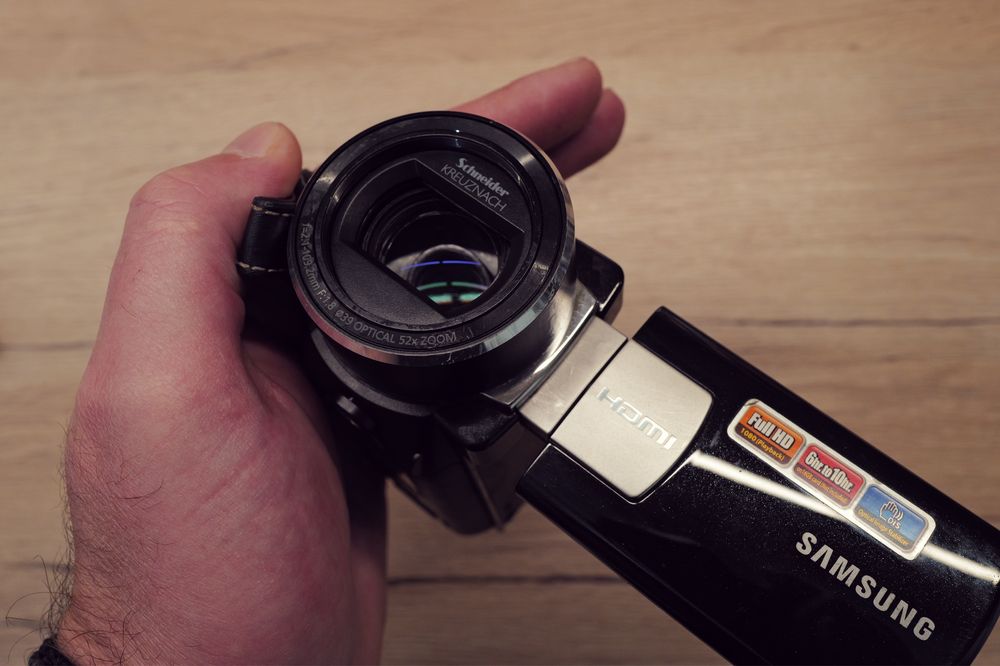 Camera video Samsung HD handycam SMX-K400BP CCD Sf card USB incarcare