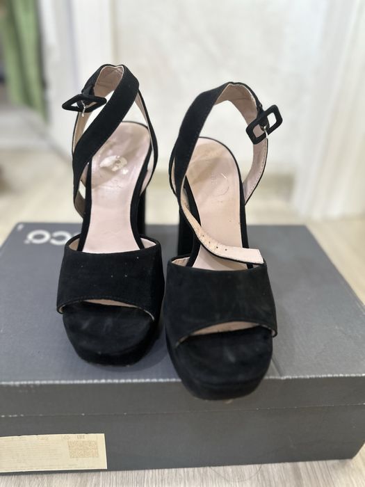 Босоножки женские