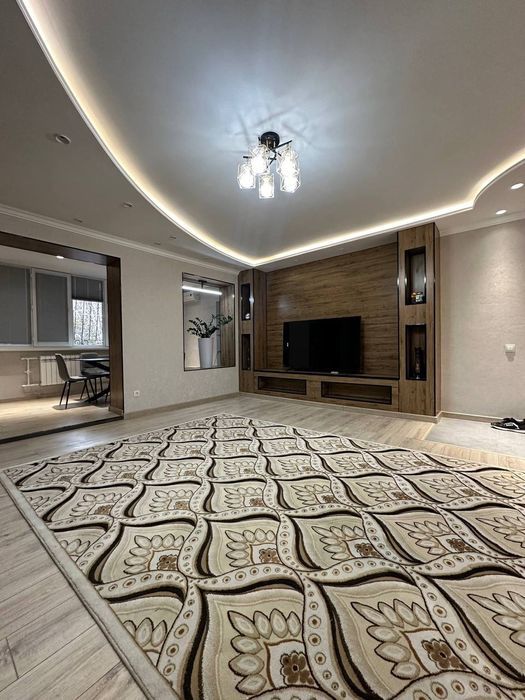 Квартира 4 комнаты, 106м² Мирабадский район, Гостиница Россия