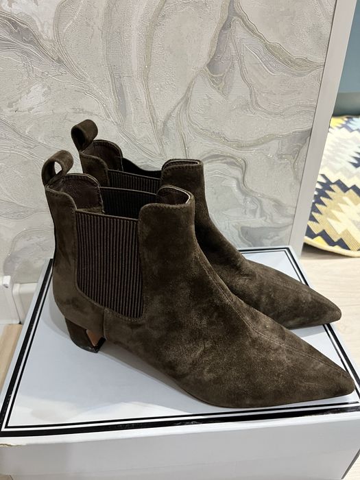 Продаю 2шт ботинки