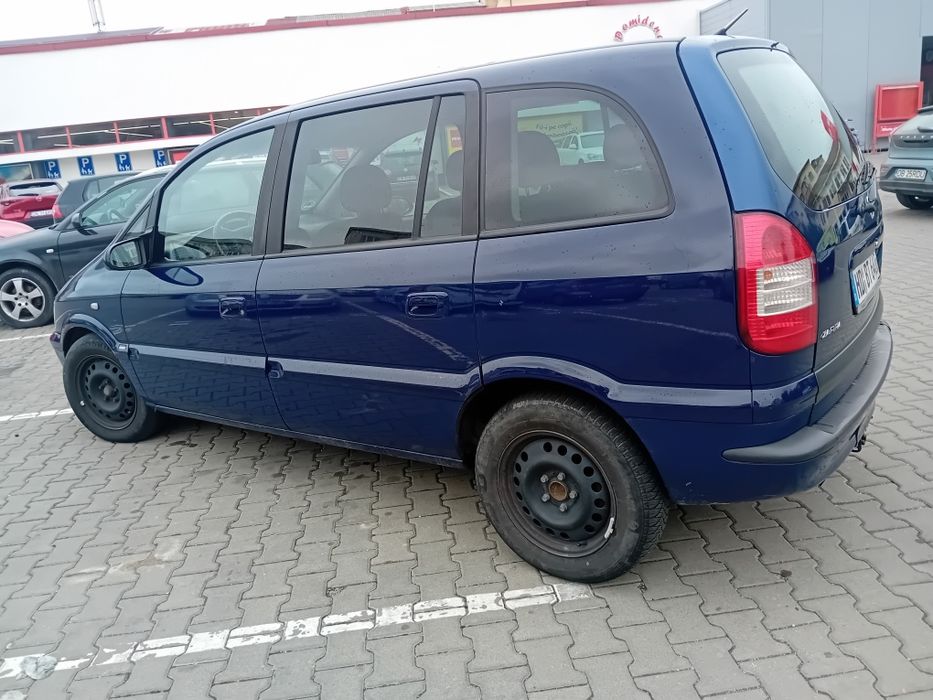 Vând Opel Zafira accept si schimb
