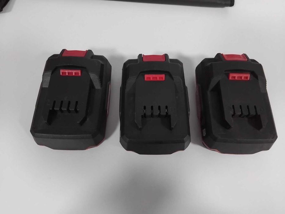 Комплект 3 батерии Parkside 20V 2Ah + зарядно PLG 20 C3