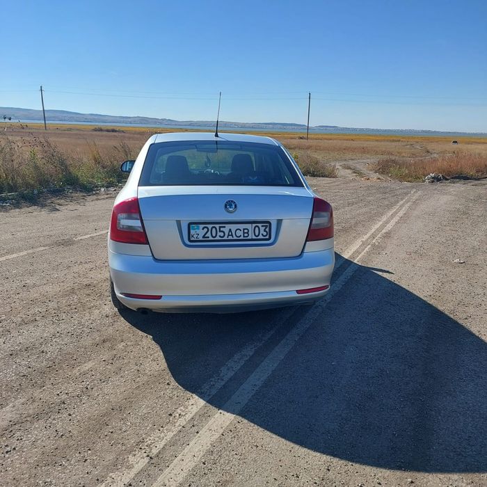 Срочно продам автомашну.