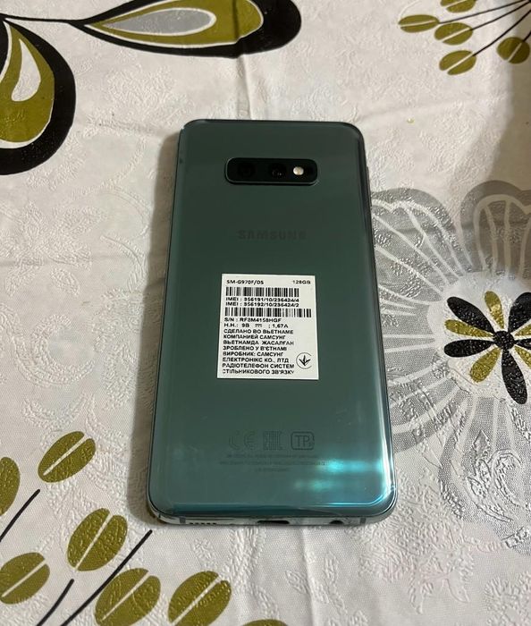 Продам самсунг s10e