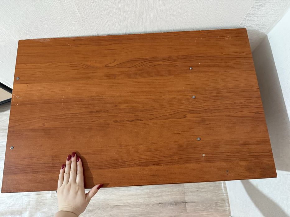 Продам компактный письменный стол