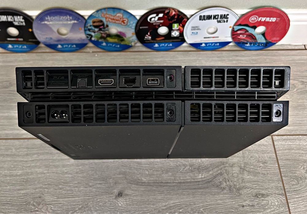 PlayStation 4 +6 диска в подарок