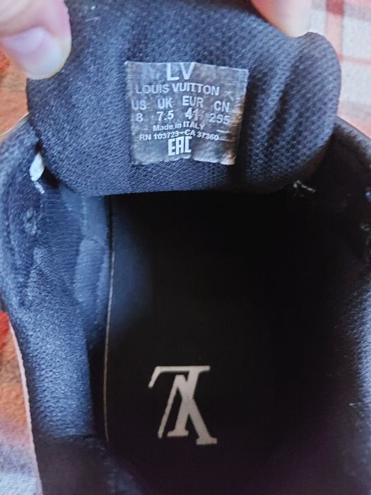 Adidași Louis Vuitton