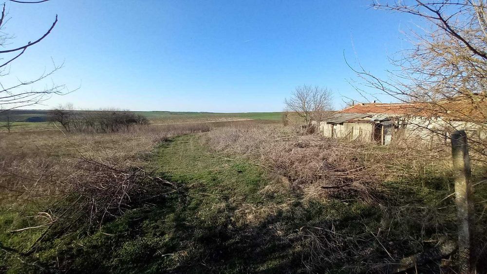 Продава се Къща в с. Тодорово, Област Разград - 250 кв.м за 164 €/кв.м - Снимка #2