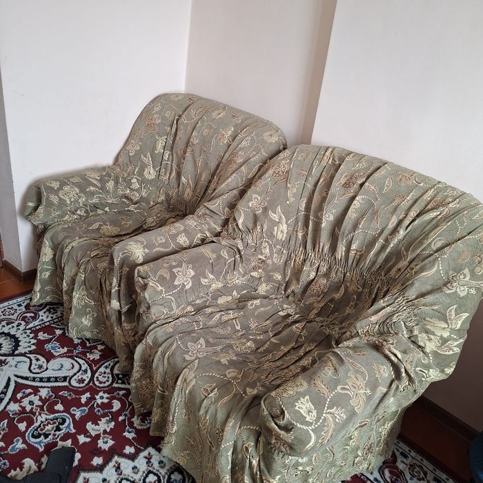 Диван и два кресло продам