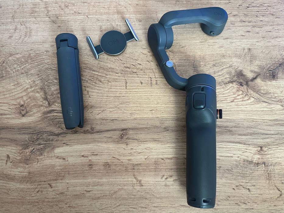 Sistem de stabilizare DJI Osmo Mobile 6, 3 Axe, Negru