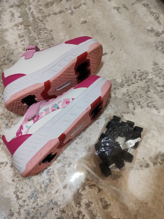 Кроссовки с роликами