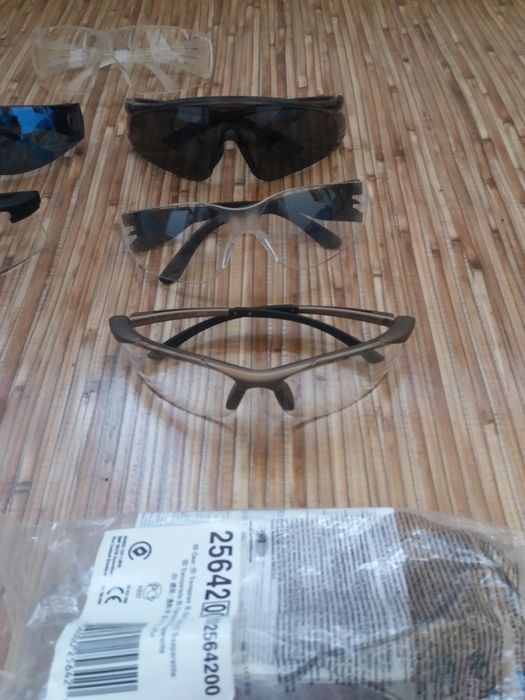 Защитные спец. очки