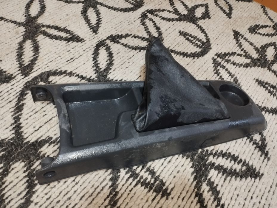 Nexia 2 бардачок