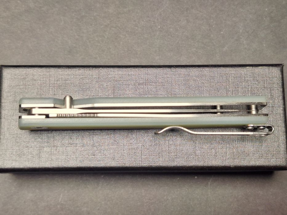 Сгъваем нож-стомана D2-дръжка G10