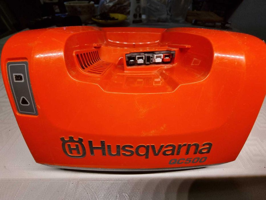 HUSQVARNA  QC 500 - Бързо зарядно 36V